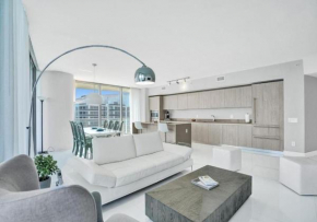 Wall 2 wall Paradise Direct Ocean front Penthouse